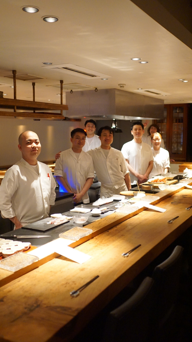 楽しい仲間たちと！女性料理人も活躍中