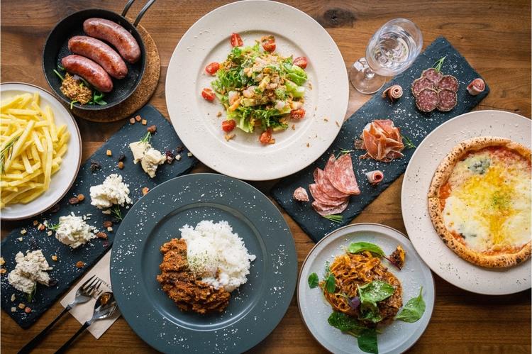 シェフによるこだわりのフードも大人気です