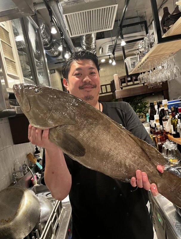 スタッフも仲良し！休みの日でも飲みに来る