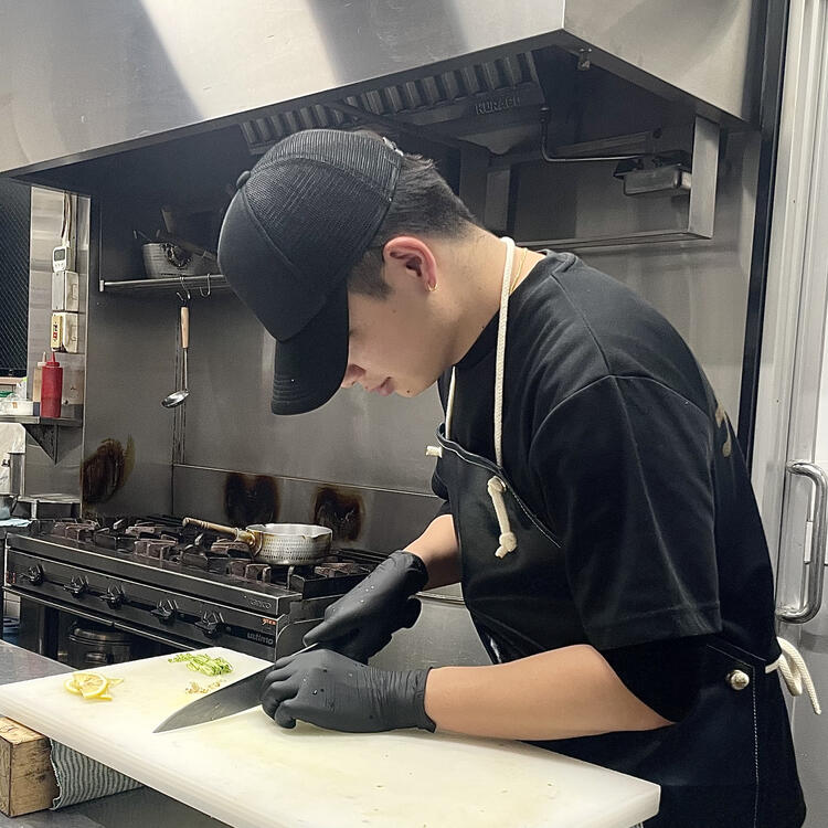 お肉カットのスキルを活かせますよ！