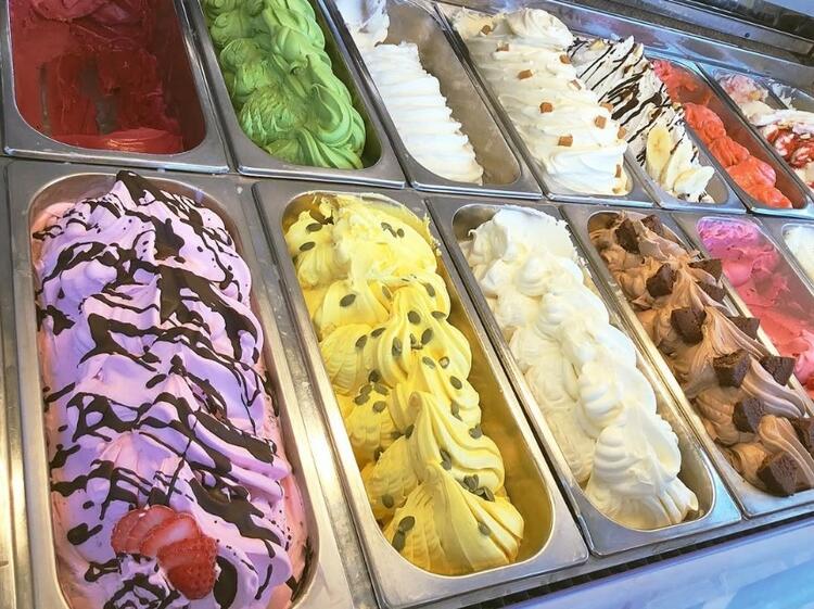 搾りたてミルクから作るスイーツが自慢です