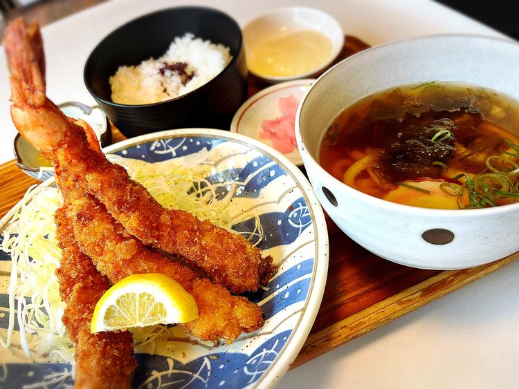 名物ジャンボエビフライ定食