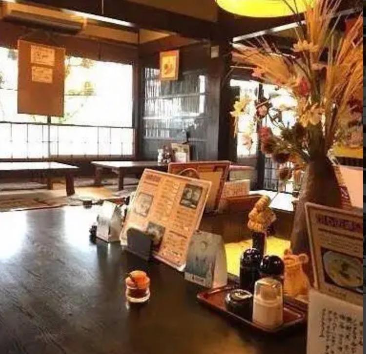 川西駅徒歩2分！　昭和歌謡　演歌がBGM