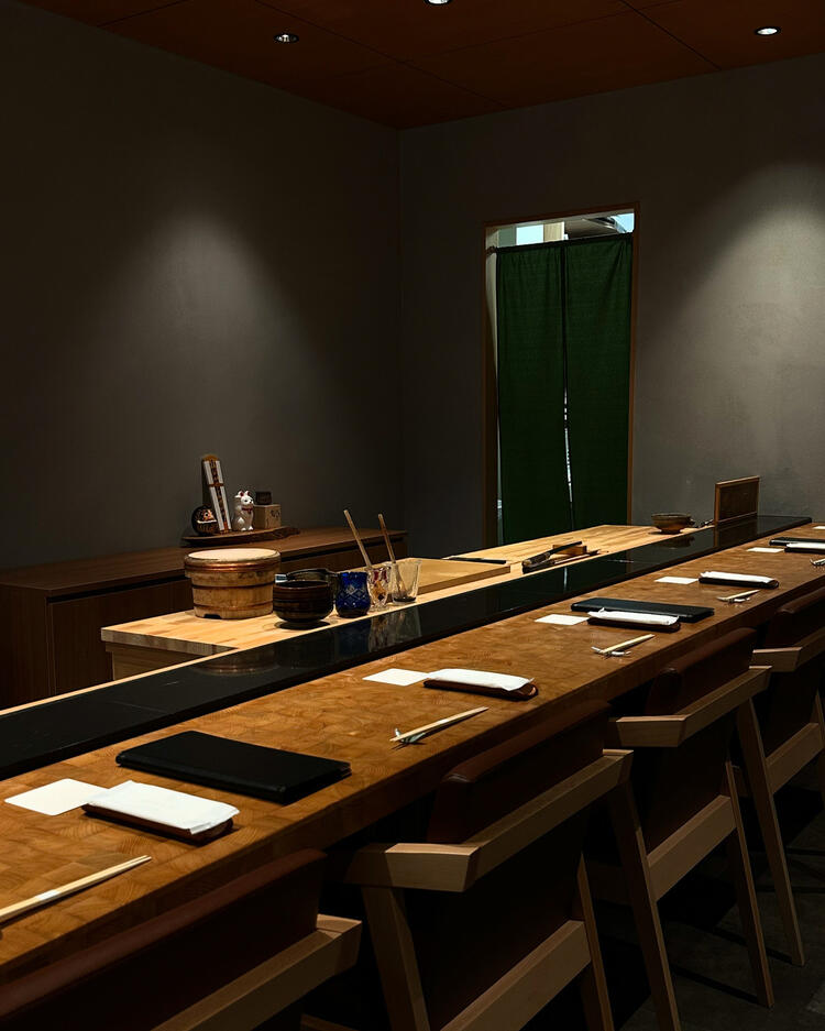 カウンター9席・完全予約制