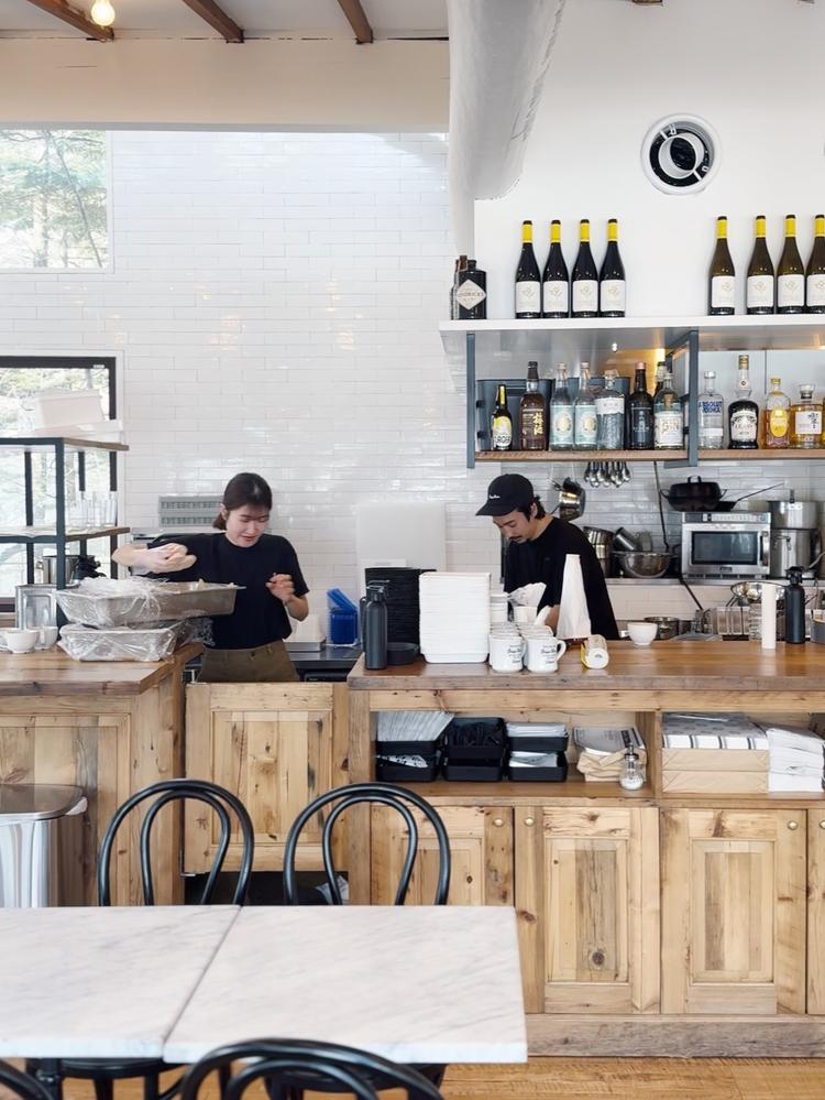 バーガー百名店　土日は時給150円↑