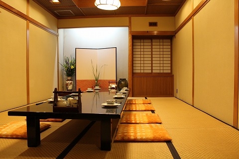 約10名のお客様を収容する宴会場です