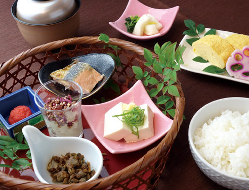 ＼多エリアに多ブランドを展開中／