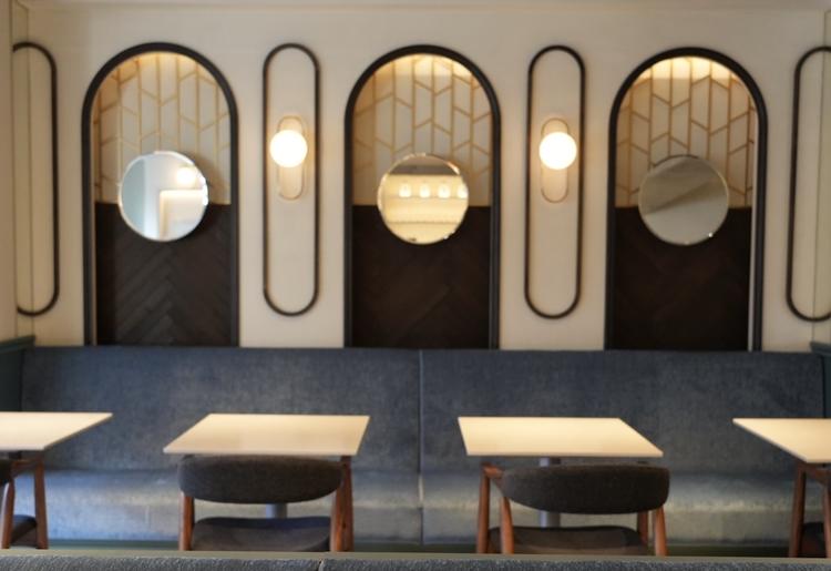 店内は海外風に♪