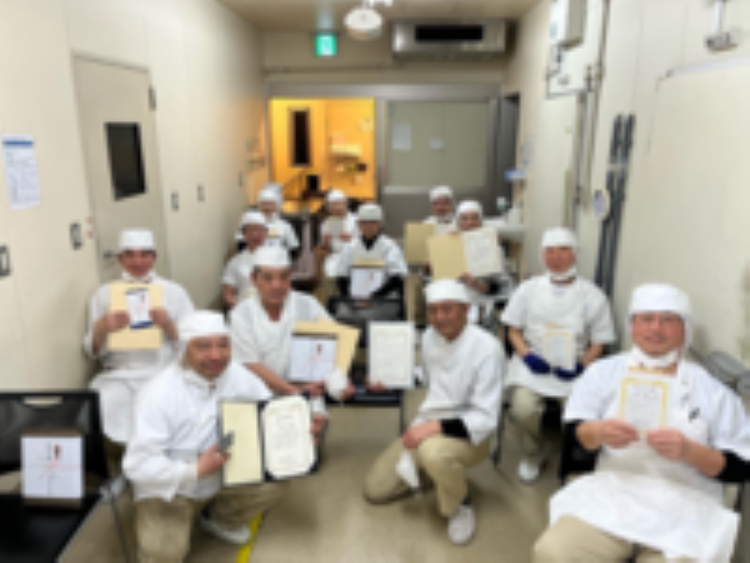 従業員が主役の方針発表・表彰式を毎年開催