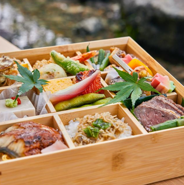 お食事・甘味の他、手土産も販売しています