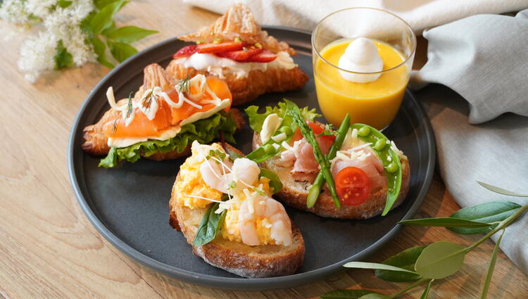 パンの他に社内製作のジャムなども販売