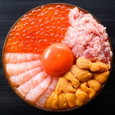 美味しいまかないも食べられますよ♪