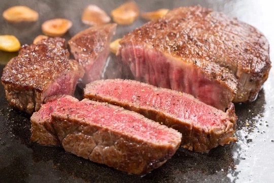 ステーキとワインのペアリングもご提案