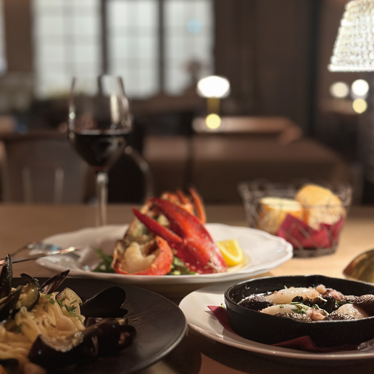 料理とお酒と音楽を味わう空間