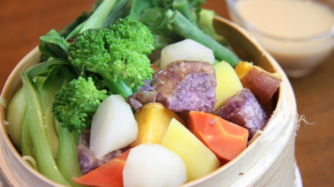 看板メニューの「野菜のせいろ蒸し」