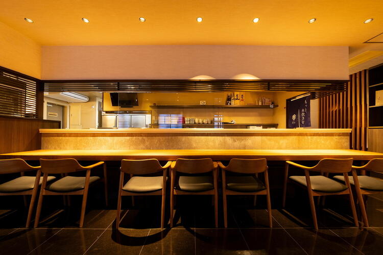 新進気鋭の博多水炊き店