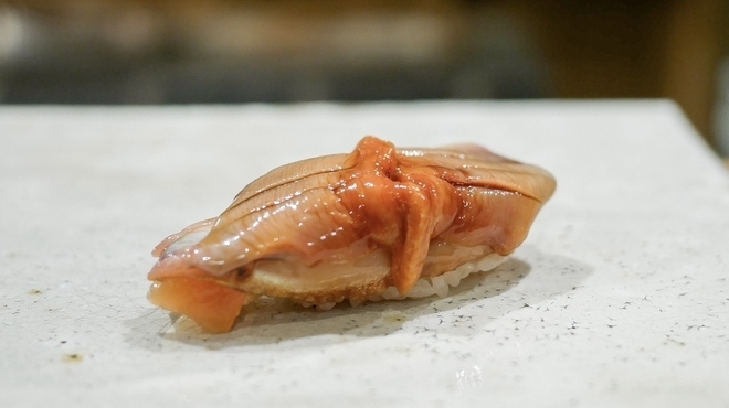 鮨を握りたい若手スタッフ募集中！