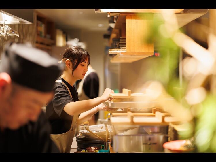 ホール・調理・店舗運営を幅広くお任せ！