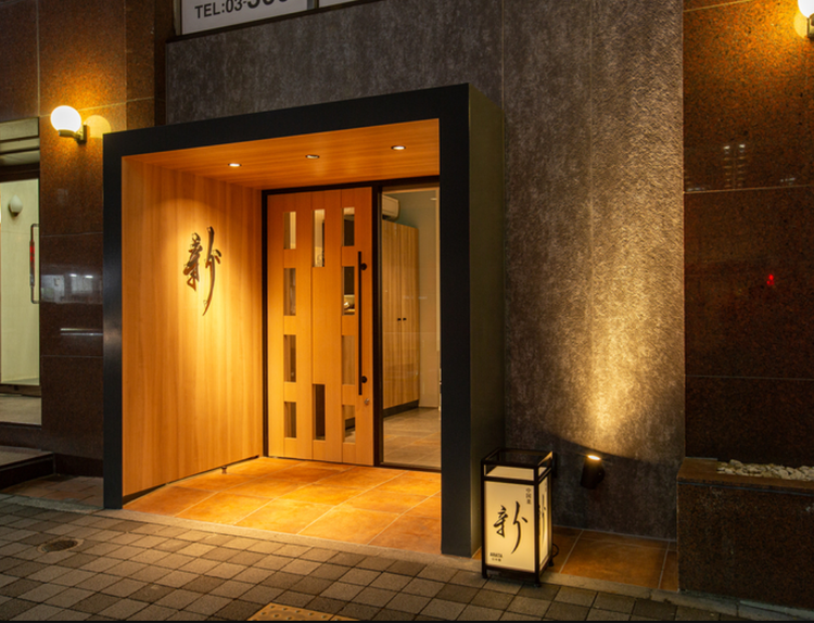 各線・人形町駅より徒歩3分の好立地