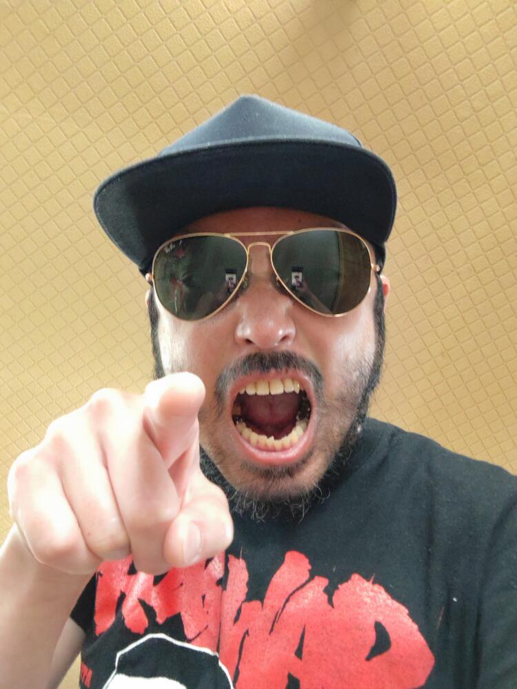 ホルモン道を叩き込んでやる！！↑今の社長