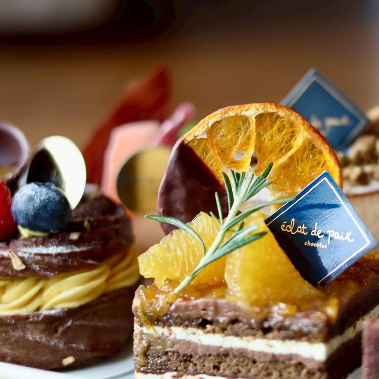 季節のケーキの商品開発も行います