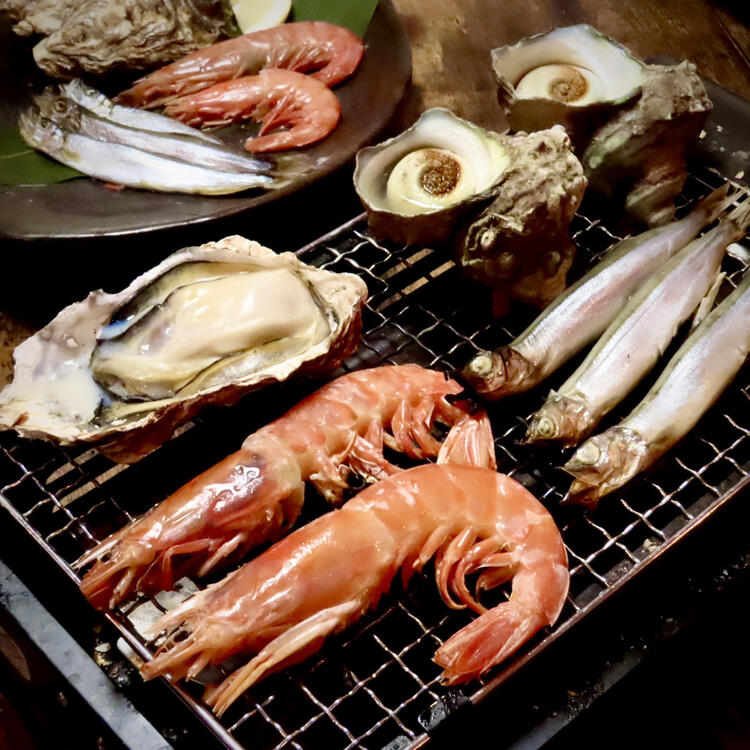 魚介類を扱った料理も提供