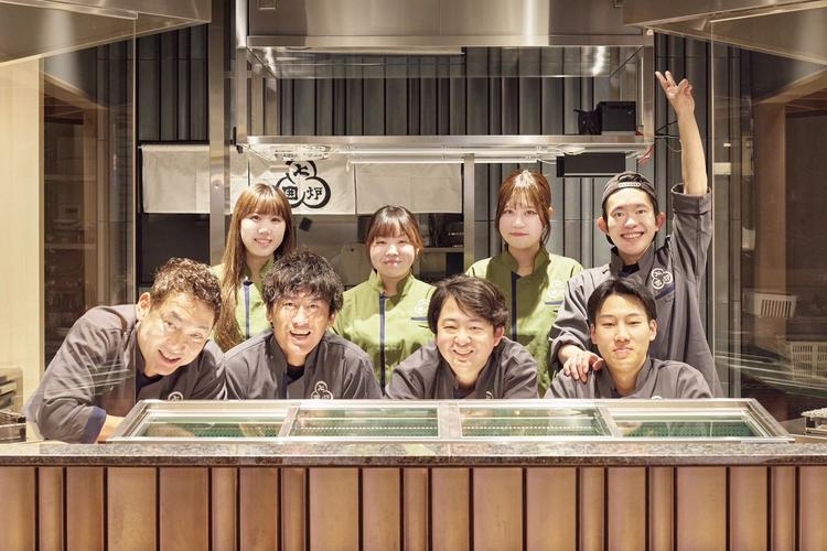 既存店は幅広い世代のスタッフが活躍中！