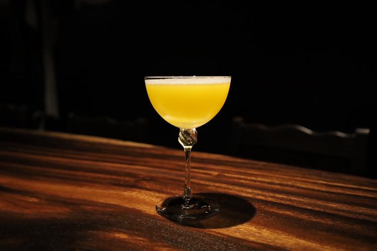 自家製素材を使用したカクテルが充実。