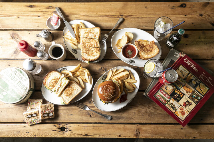 ハンバーガー以外のメニューも豊富にご用意