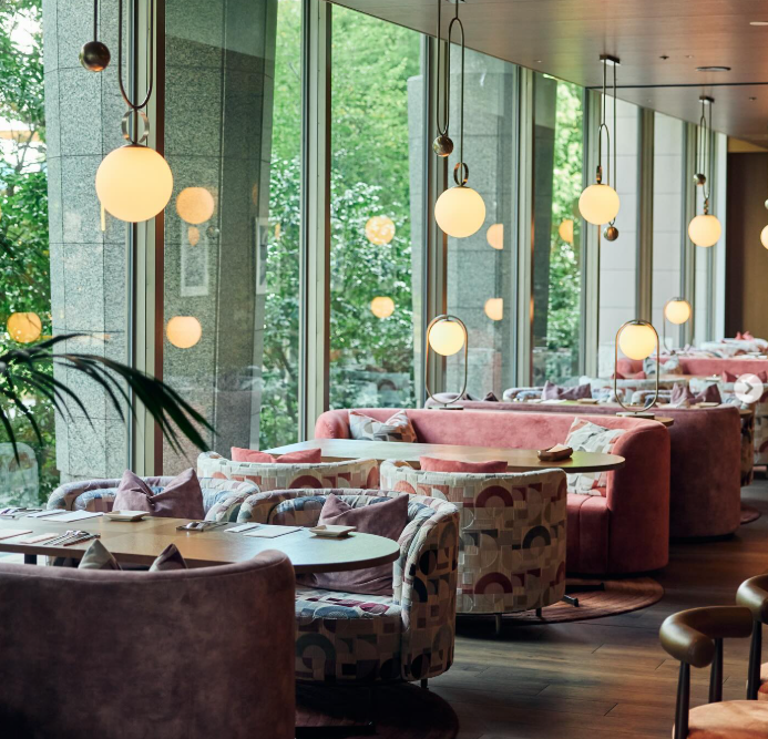 品格を大切にしつつ、明るい雰囲気づくり♪