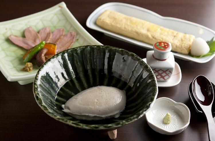 旬を盛り込んだ一品料理も豊富◎