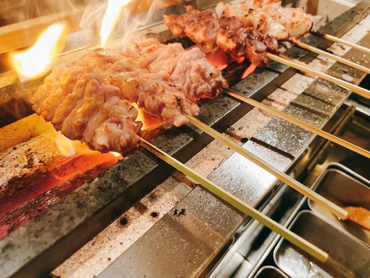 炭火焼き鳥をメインでご提供◎