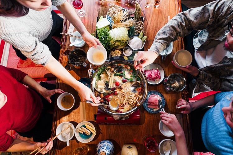 スタッフは男女半々◎お客様は女性が中心◎