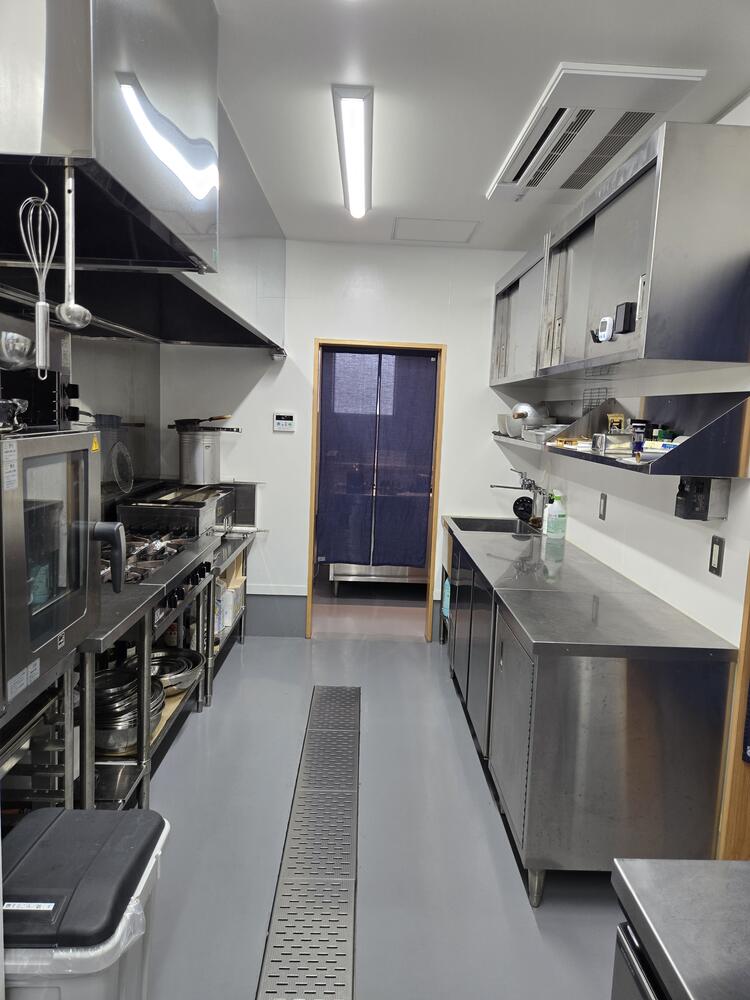 食材のロスを減らせる瞬間冷凍機も導入