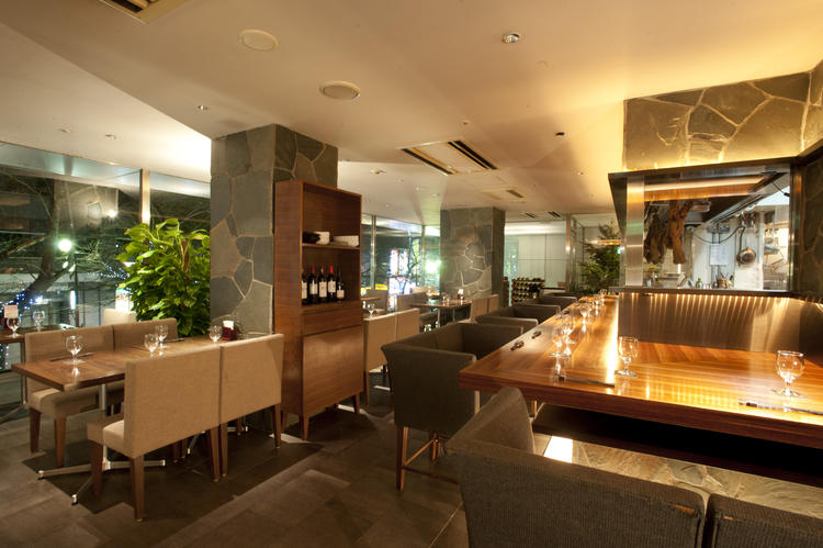 おしゃれで落ち着いた雰囲気の店内