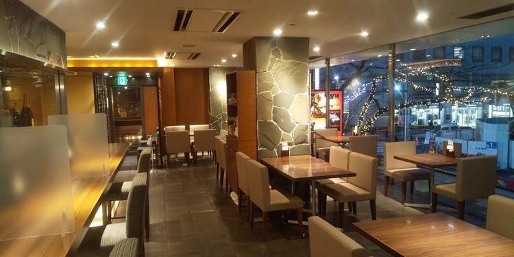 ホテル内のレストランで働こう！