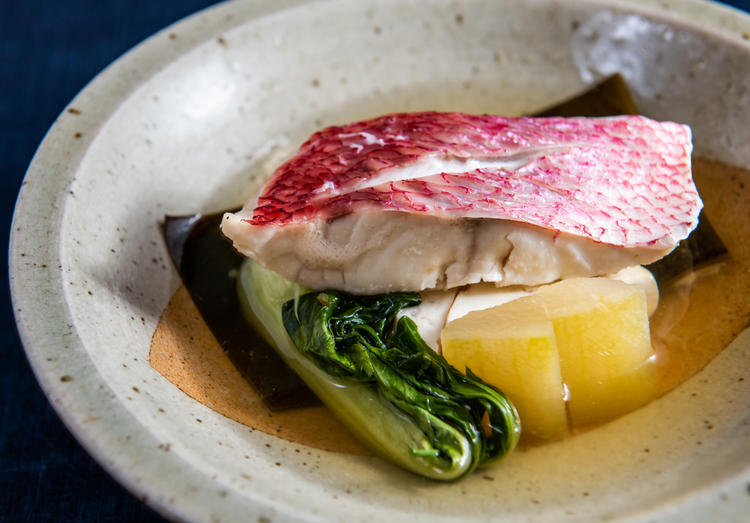 火入れにこだわった郷土料理　マース煮