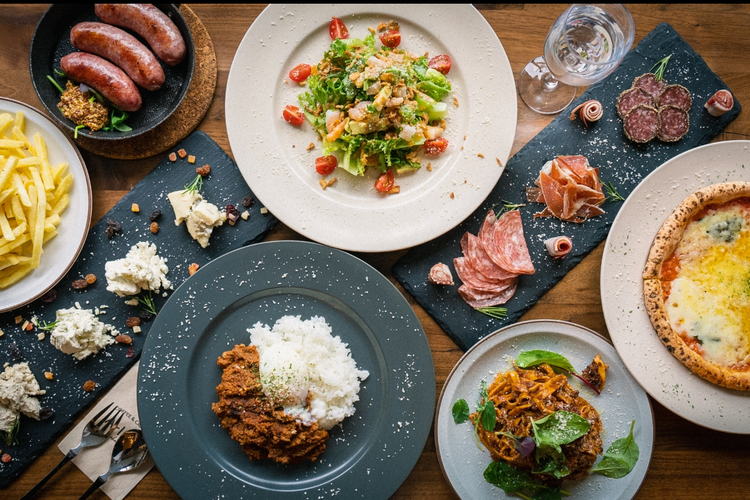 シェフのこだわりフードも人気の秘訣です！