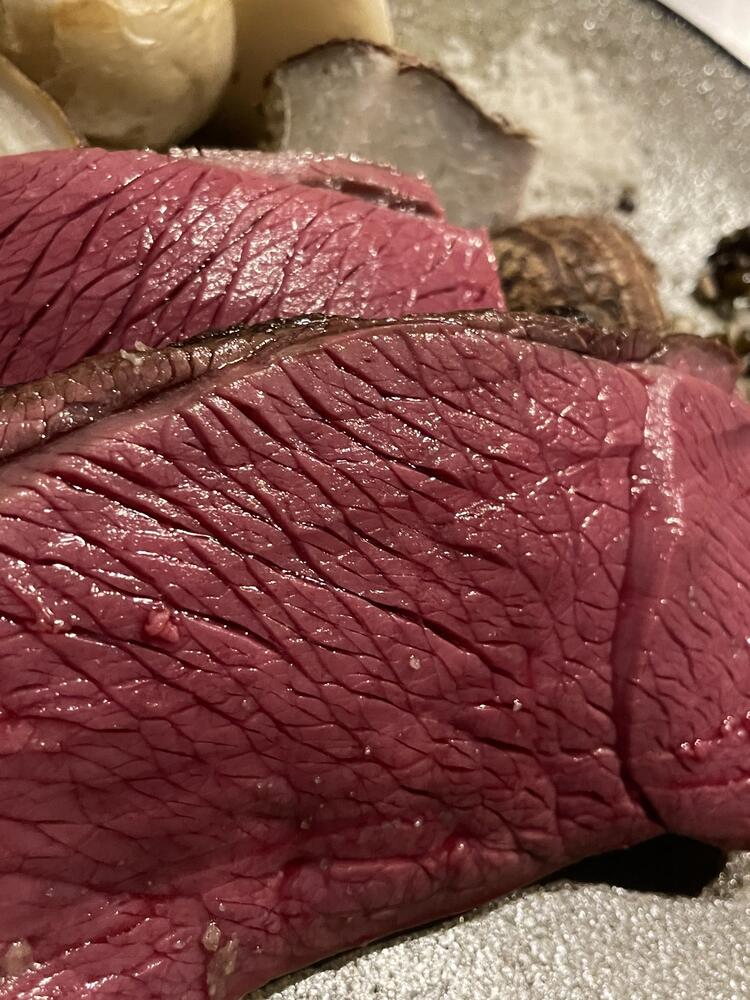 お肉（鹿）も猟師さんから直接仕入れ。