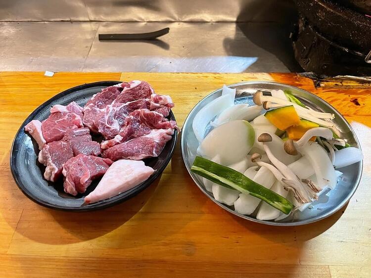 生後1歳未満のオーストラリア産仔羊を使用