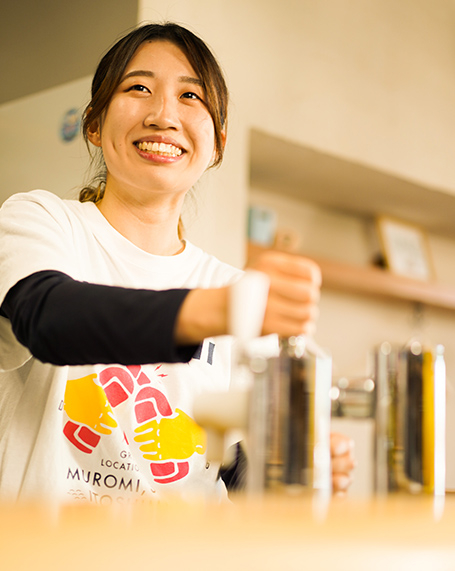 まずは笑顔でお客様をお迎えしましょう！