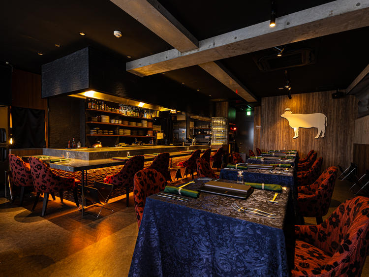 店内は落ち着きのあるシックなスタイル