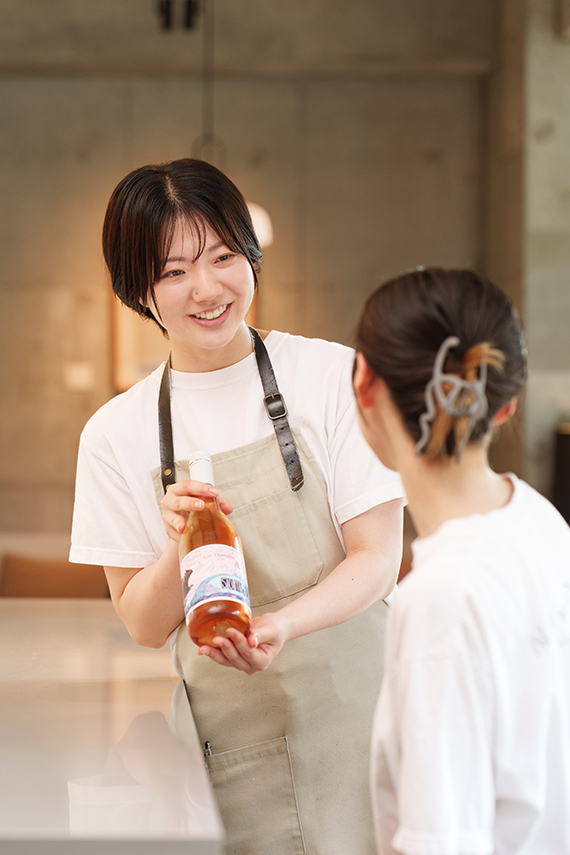 ソムリエ目指し勉強中！仲間の応援が嬉しい