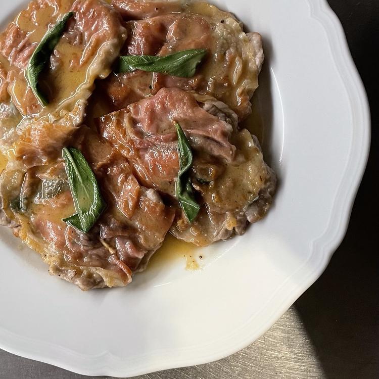 フランス産仔牛のサルティンボッカ