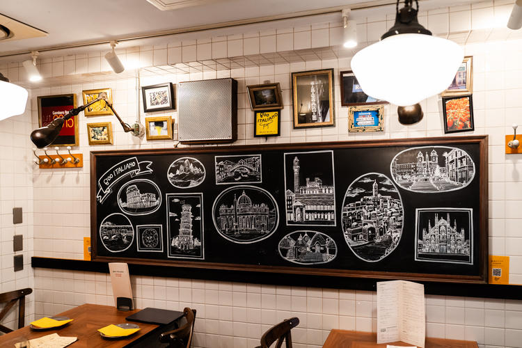 落ち着いた雰囲気のお店です！