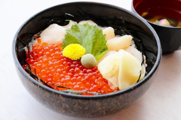 “食”でお客さまを笑顔にしましょう☆