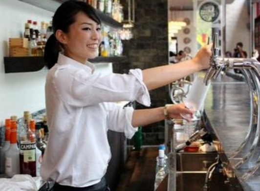 腕によりをかけたお料理を提供！