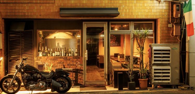 カジュアルな雰囲気の外観