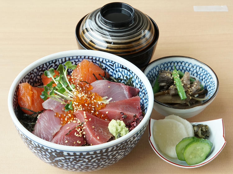 美味しいお料理と笑顔でおもてなし◎