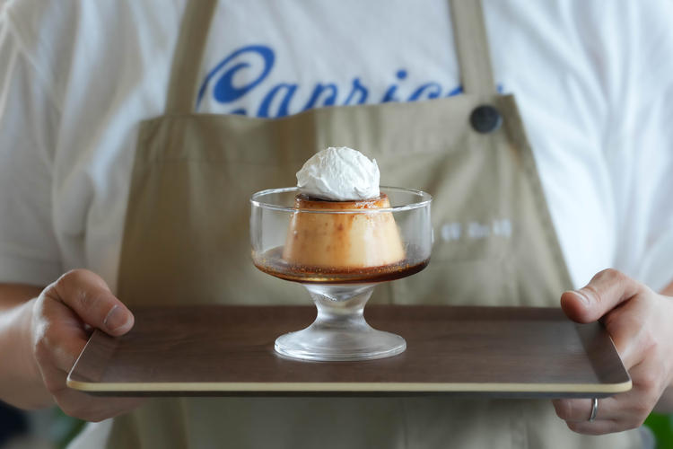 多くの注文が入る大人のカスタードプリン